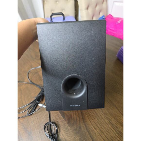 Cyber Acoustics 2.1 Subwoofer Speaker System with 30Watts of Power - Picture 14 of 16